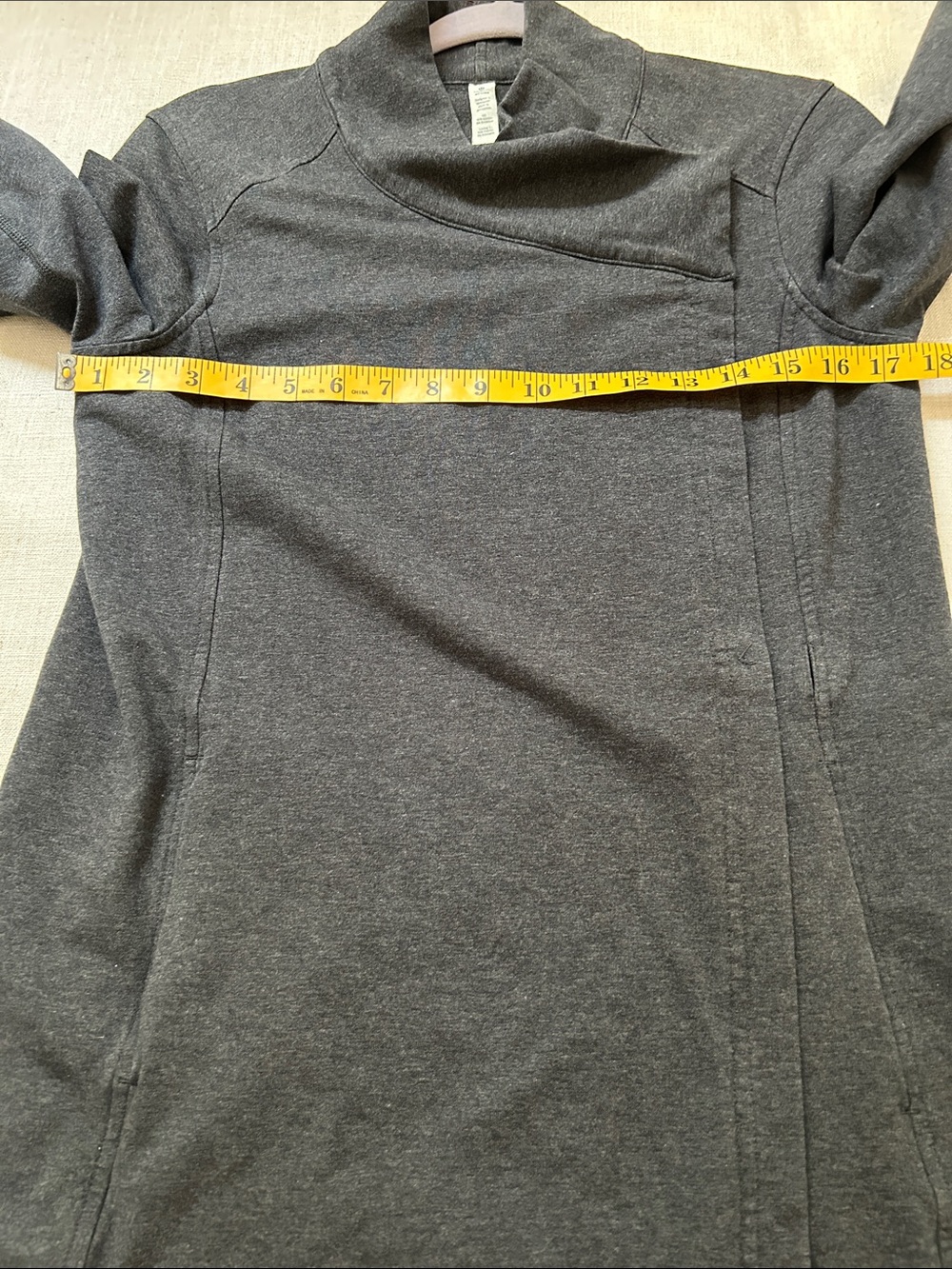 lululemon athletica Coast Wrap II Women's 6 Charcoal Gray Cowl Neck Yoga Jacket - Picture 9 of 14